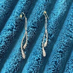 Alexis Bitter earrings 💖